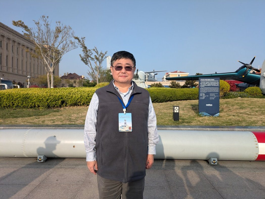 军事评论家吕礼诗23日分析有关中共海军经过横当水道的应对考量。（记者廖士锋／摄影...