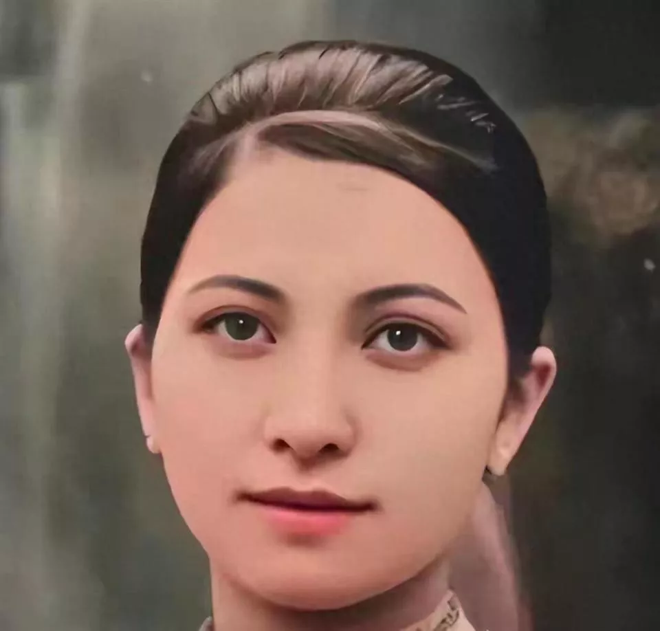 赌王何鸿燊的母亲有多美？珠圆玉润眉眼动人