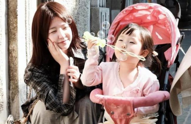 曝王思聪惨被绿