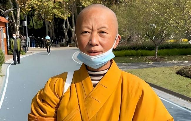她抛下女儿裸捐588万出家,如今肠子悔青 她抛下女儿裸捐588万出家,如今肠子悔青