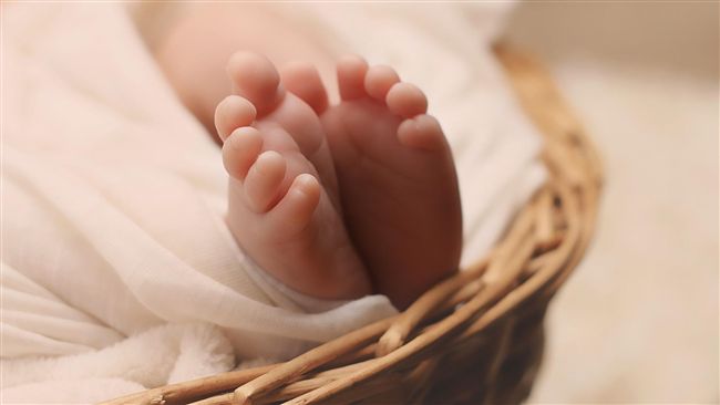 中國一名47歲婦人腹痛就醫,才得知自己懷孕且即將生產,嚇壞家人。(示意圖/取自pixabay)